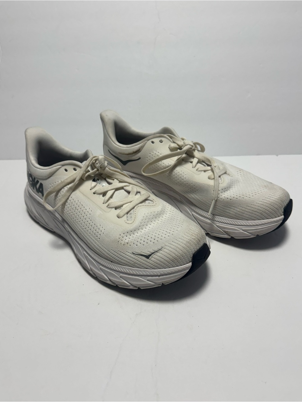 Hoka One One Arahi 7 Clifton 9 Size 8.5 Men's
